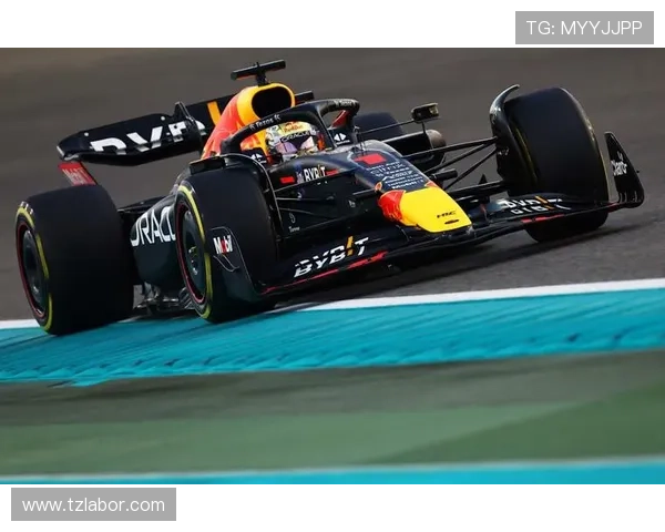 F1车队新赛季战略调整 红牛引擎优势凸显 竞争格局再度生变 F1车队新赛季战略调整 红牛引擎优势凸显 竞争格局再度生变